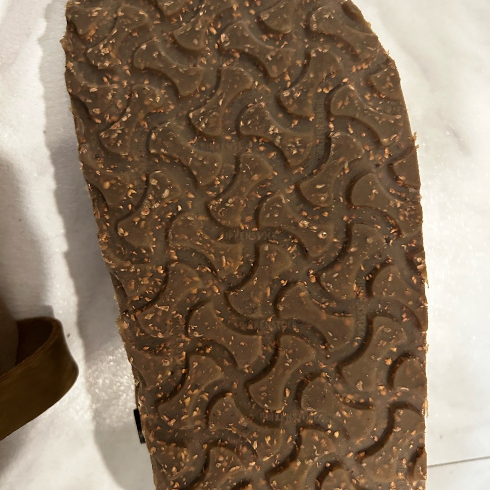 Birkenstock Tan Suede Clogs / Women’s - Picture 7 of 8
